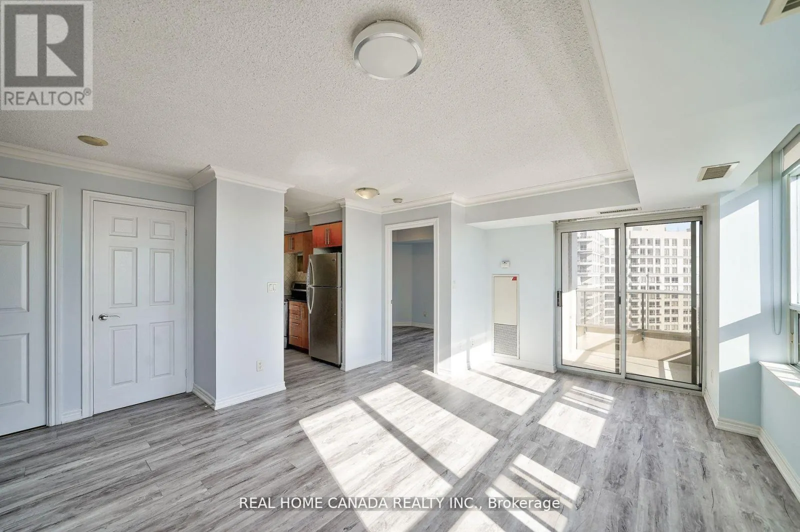 2811 - 310 BURNHAMTHORPE ROAD W