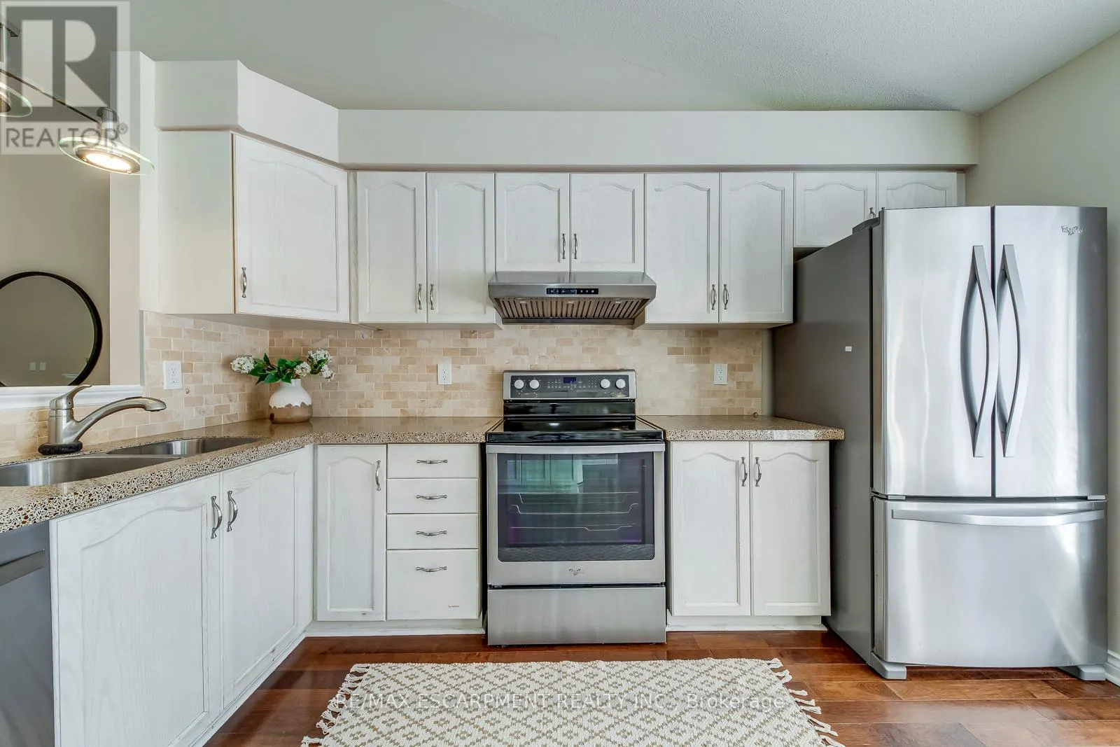 15 - 2435 WOODWARD AVENUE