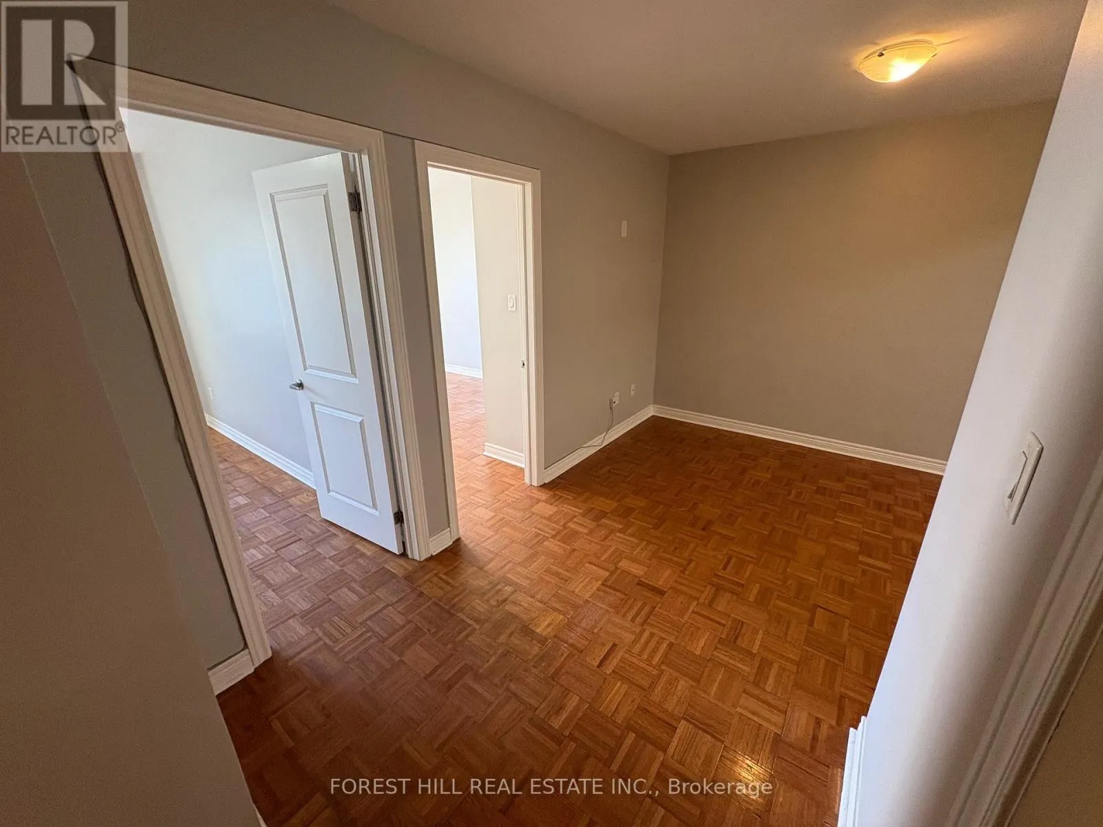 2 - 341 LAKESHORE ROAD E