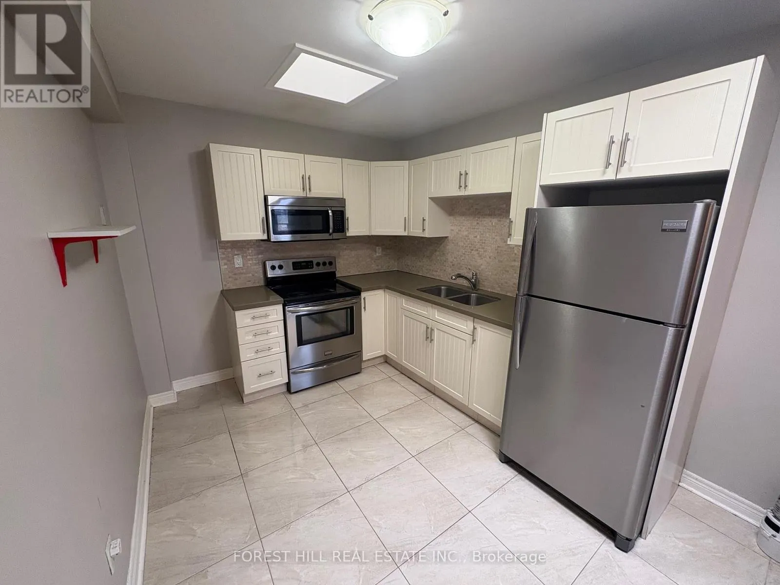 2 - 341 LAKESHORE ROAD E