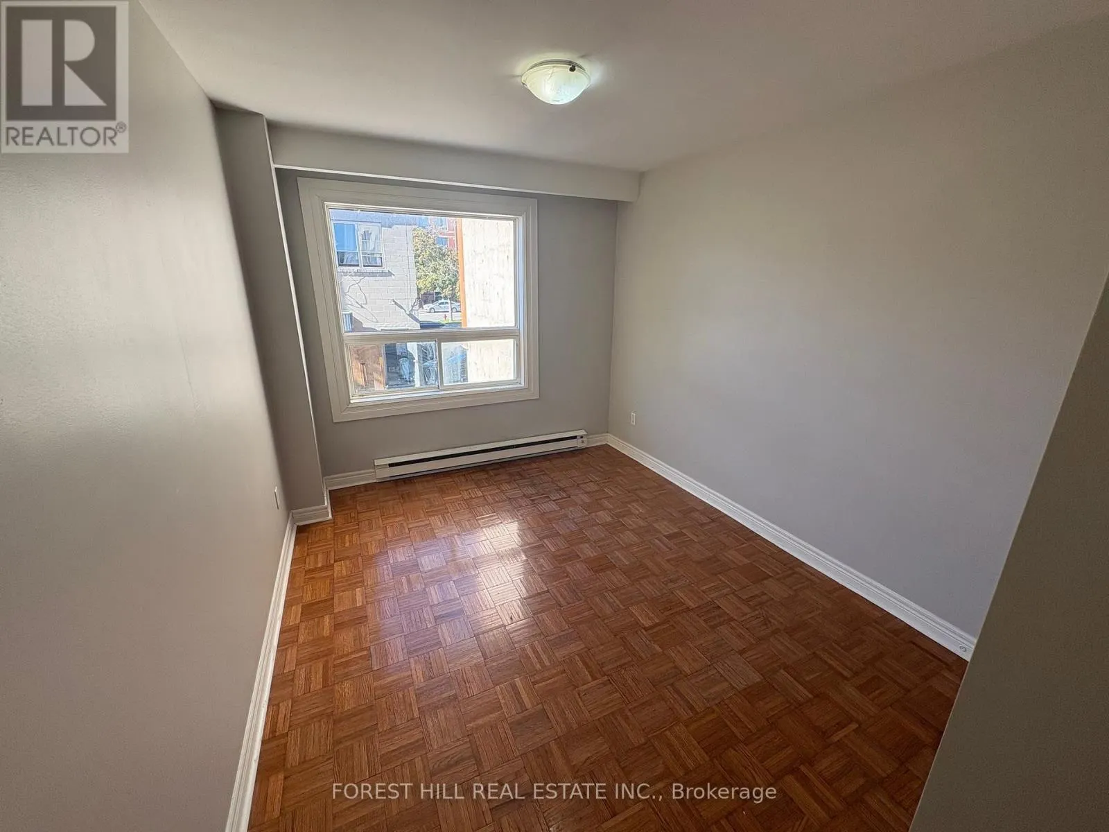 2 - 341 LAKESHORE ROAD E
