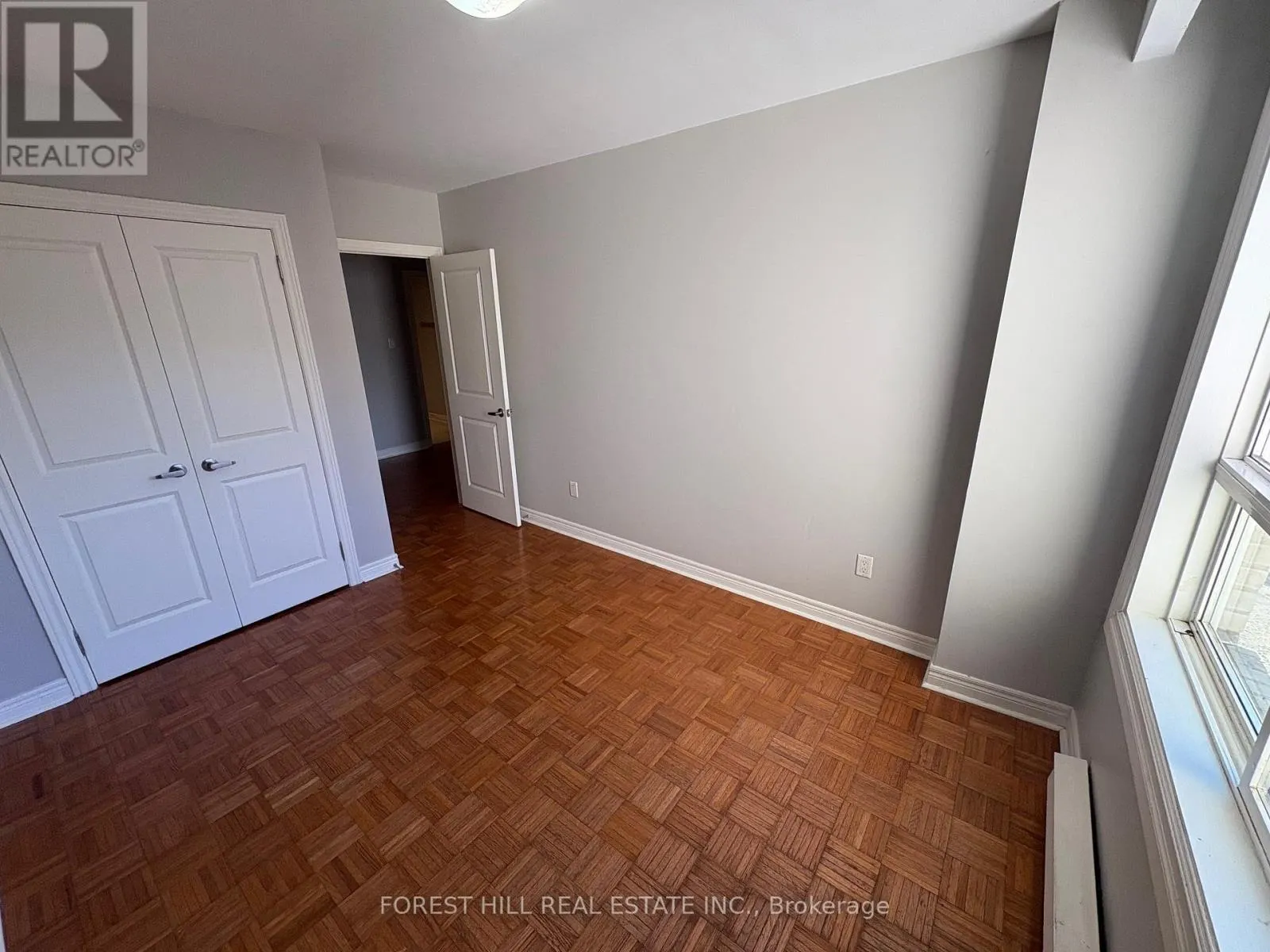 2 - 341 LAKESHORE ROAD E