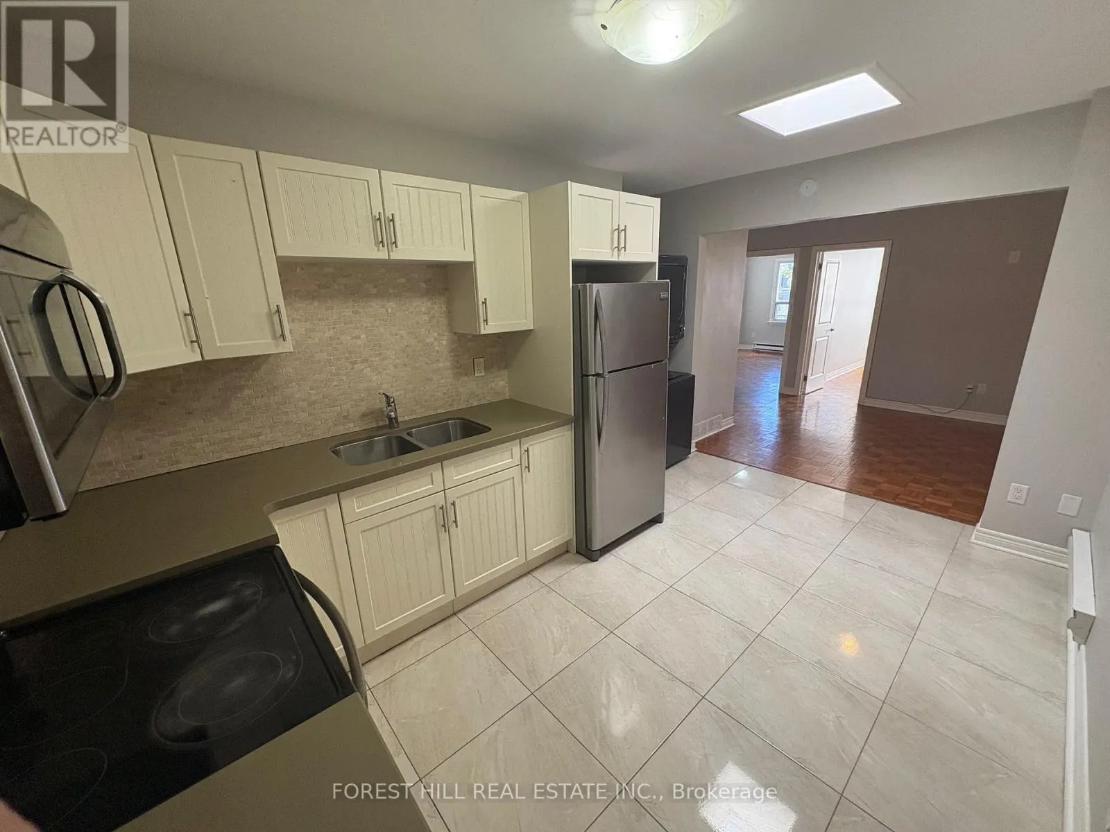 2 - 341 LAKESHORE ROAD E