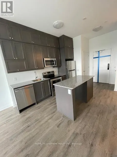 411 - 95 DUNDAS STREET S