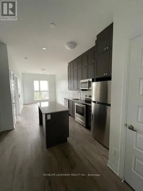 411 - 95 DUNDAS STREET S