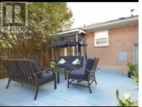 7 LESBURY AVENUE