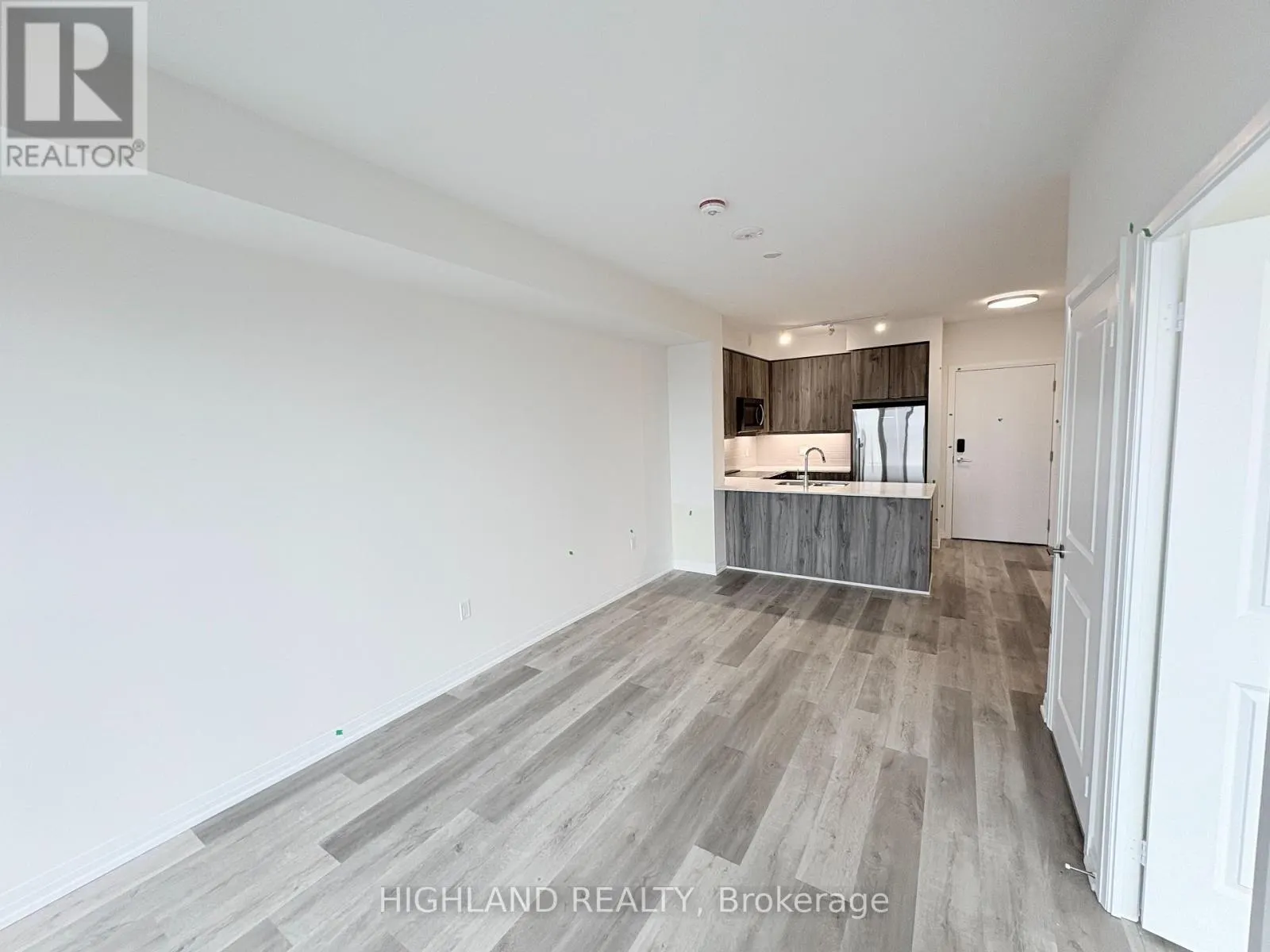 15 WATERGARDEN DRIVE