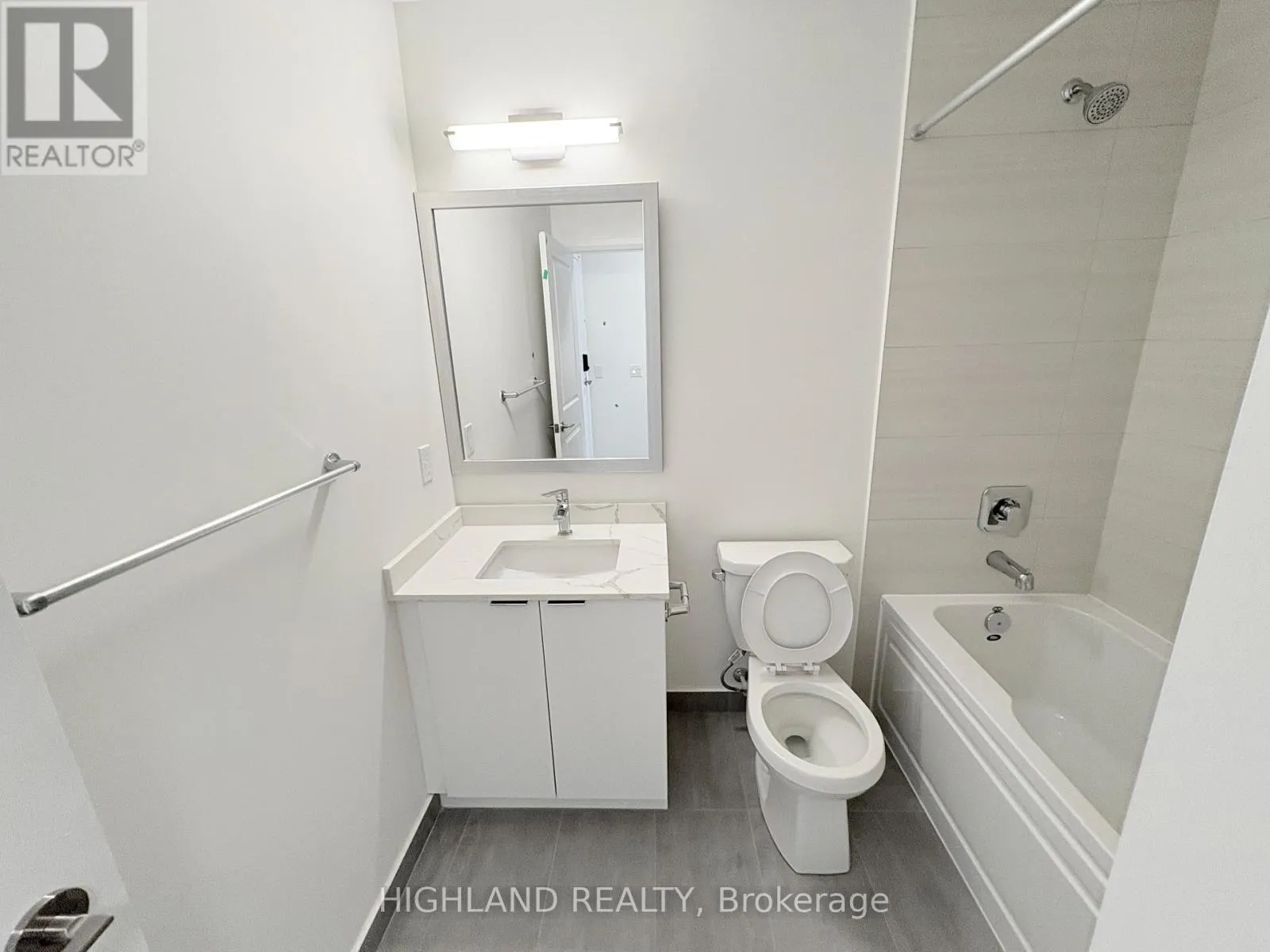 15 WATERGARDEN DRIVE