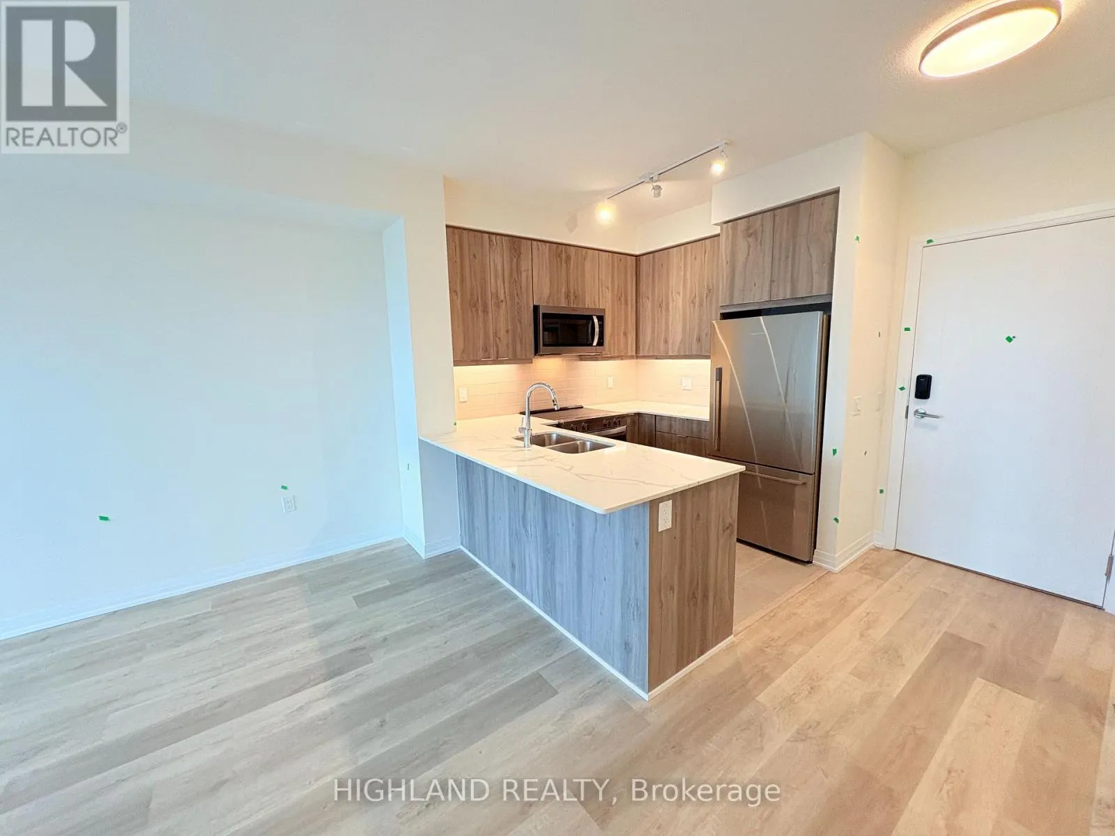 15 WATERGARDEN DRIVE