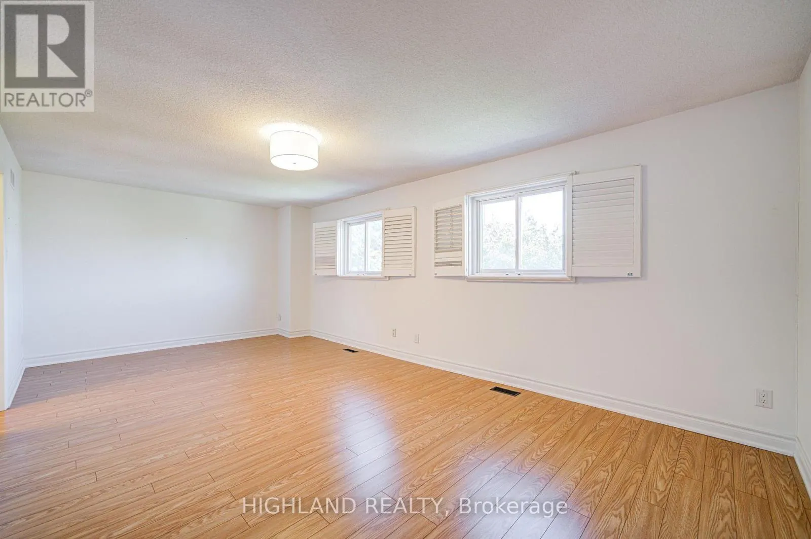 671 DINSMORE COURT