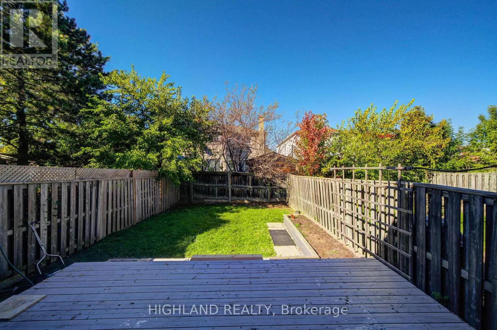 671 DINSMORE COURT