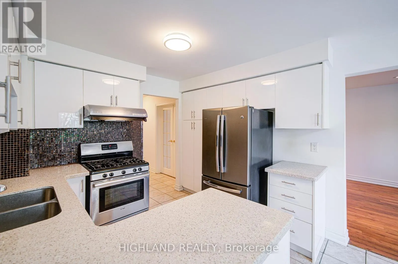671 DINSMORE COURT