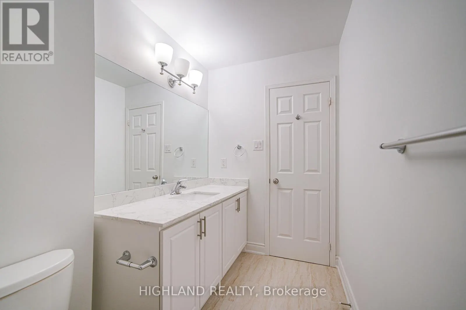 671 DINSMORE COURT