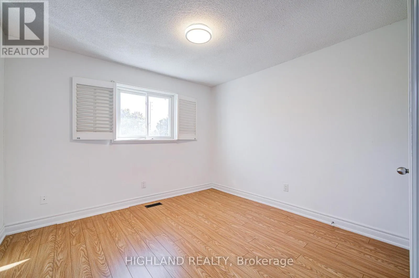 671 DINSMORE COURT