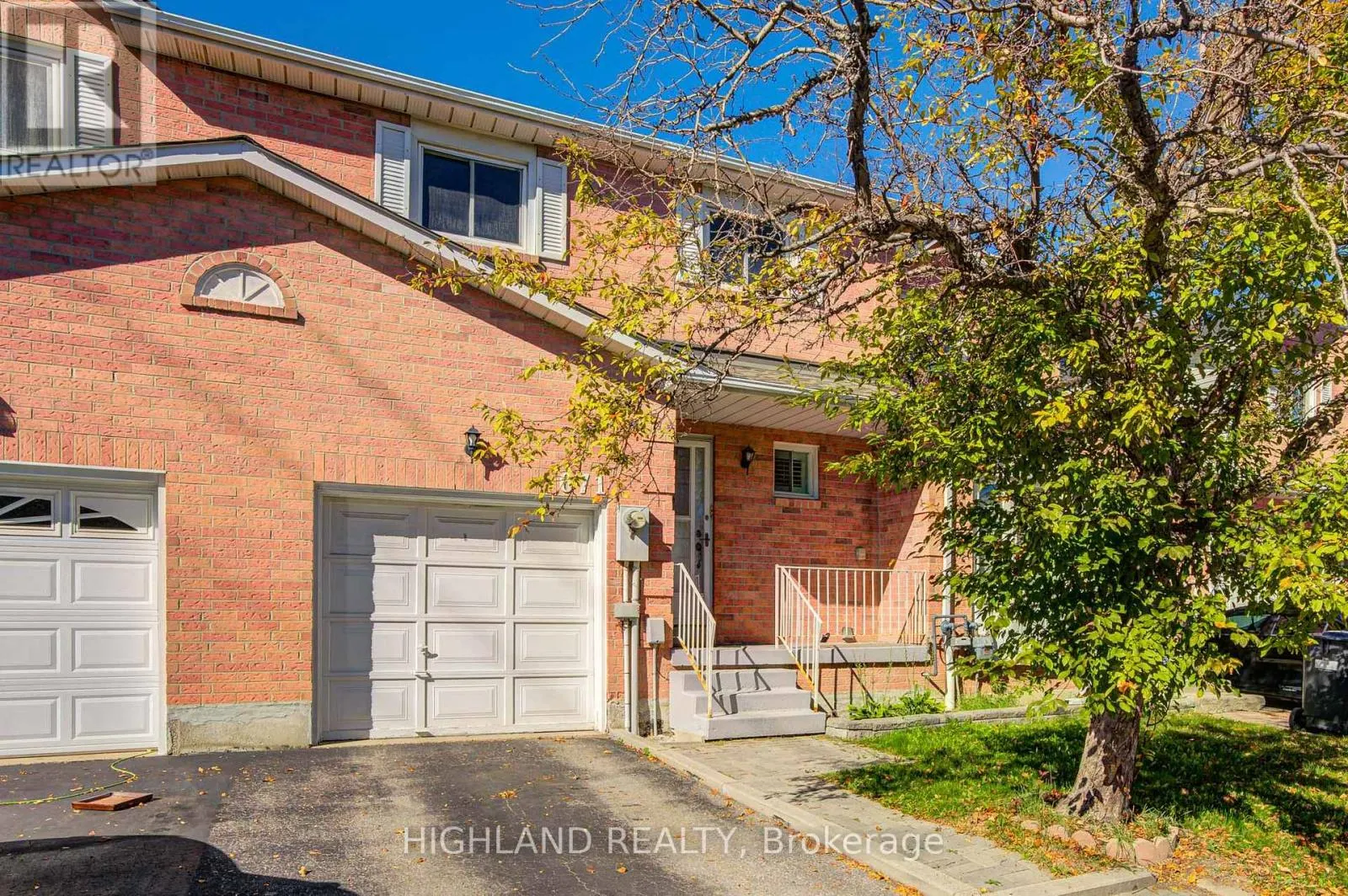 671 DINSMORE COURT