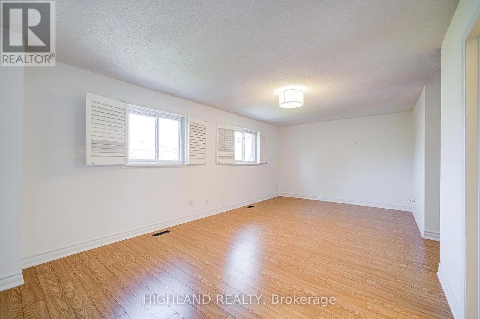 671 DINSMORE COURT