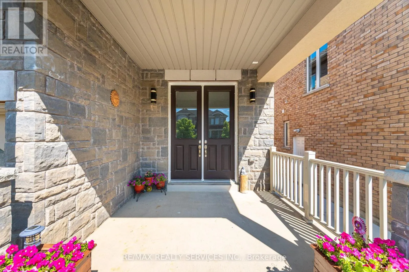 9 MEADOWCREEK ROAD