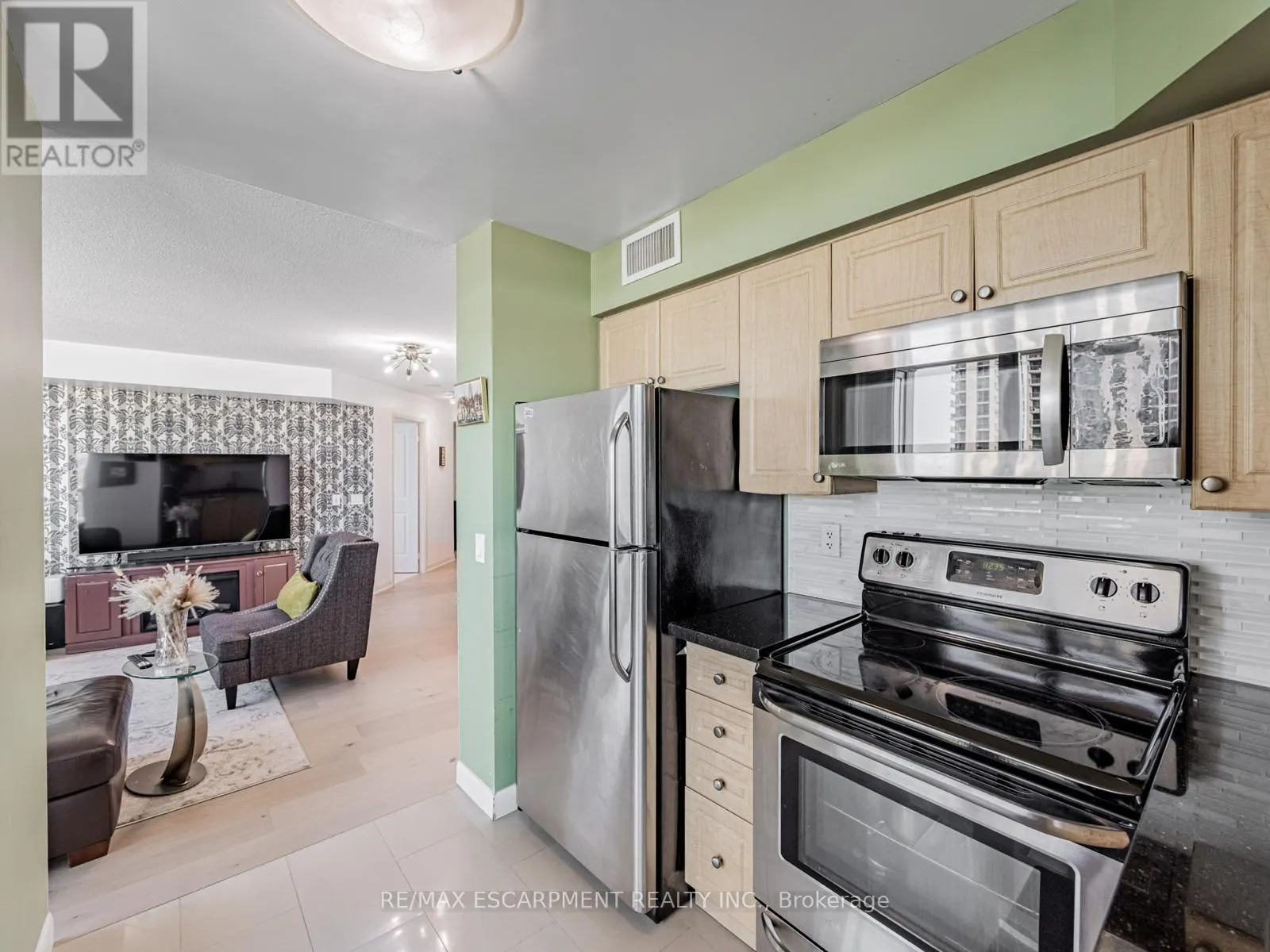1110 - 235 SHERWAY GARDENS ROAD