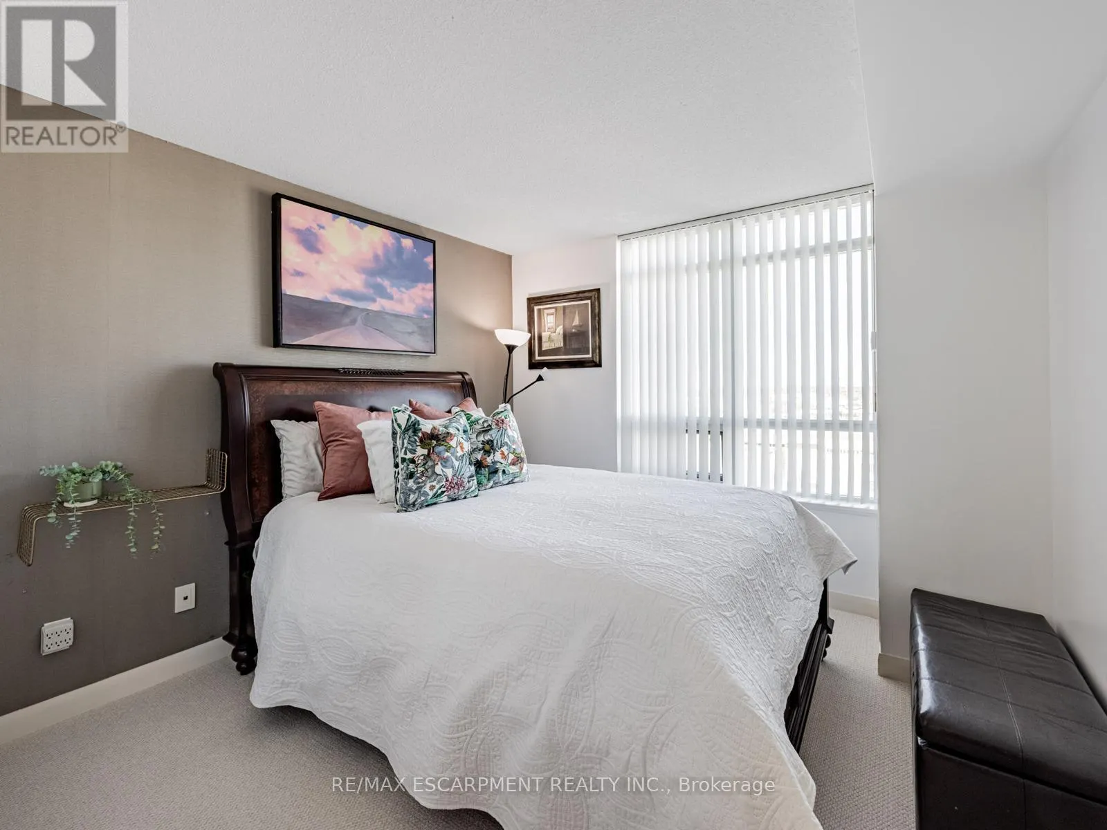 1110 - 235 SHERWAY GARDENS ROAD