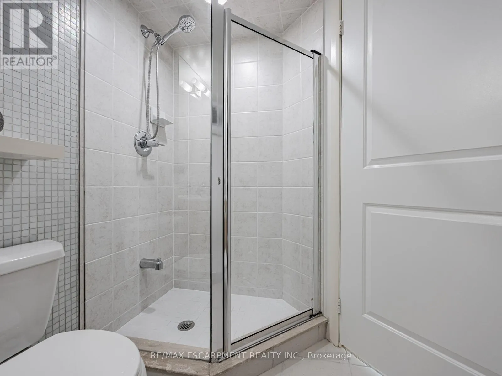 1110 - 235 SHERWAY GARDENS ROAD