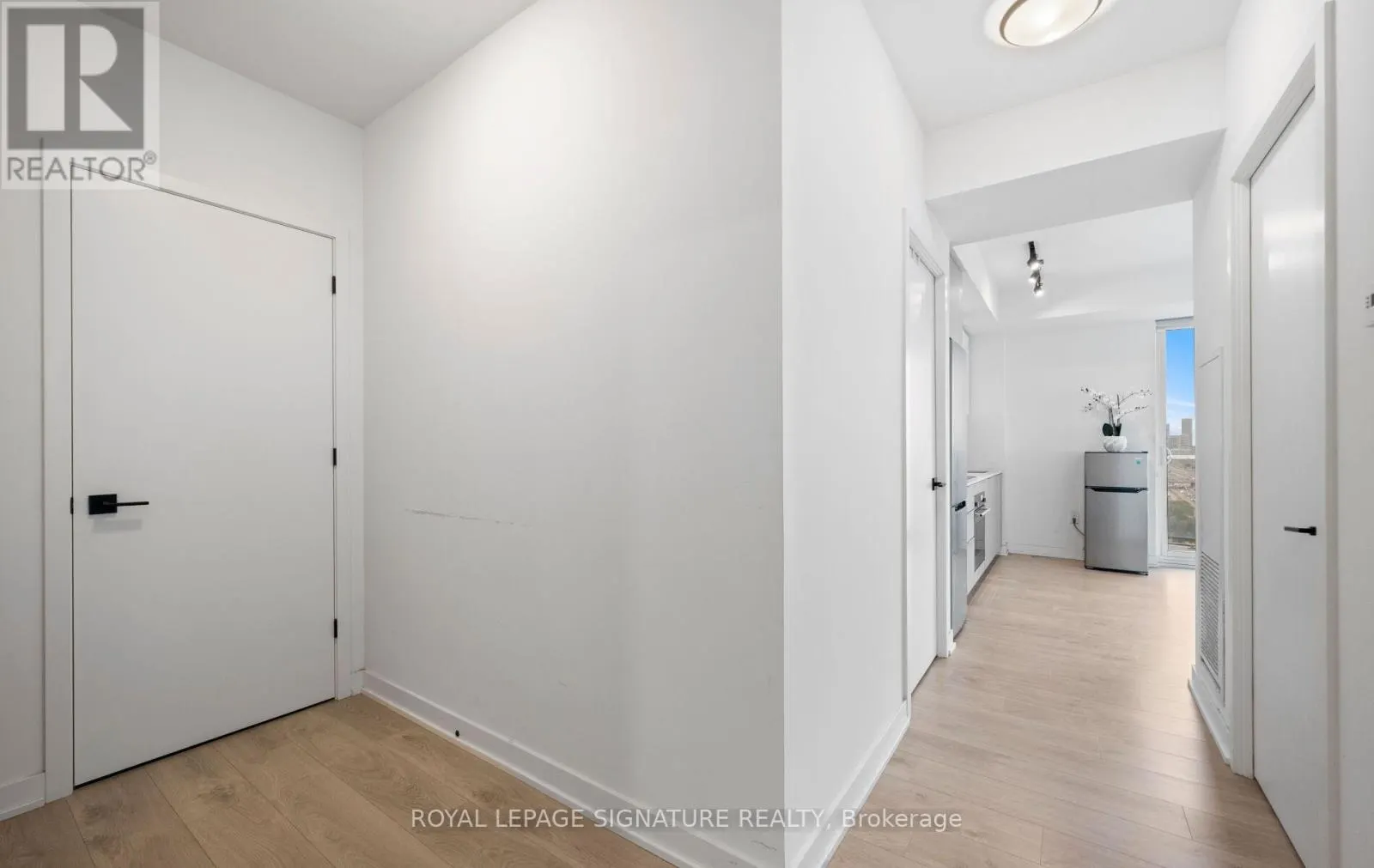 1208 - 36 ZORRA STREET