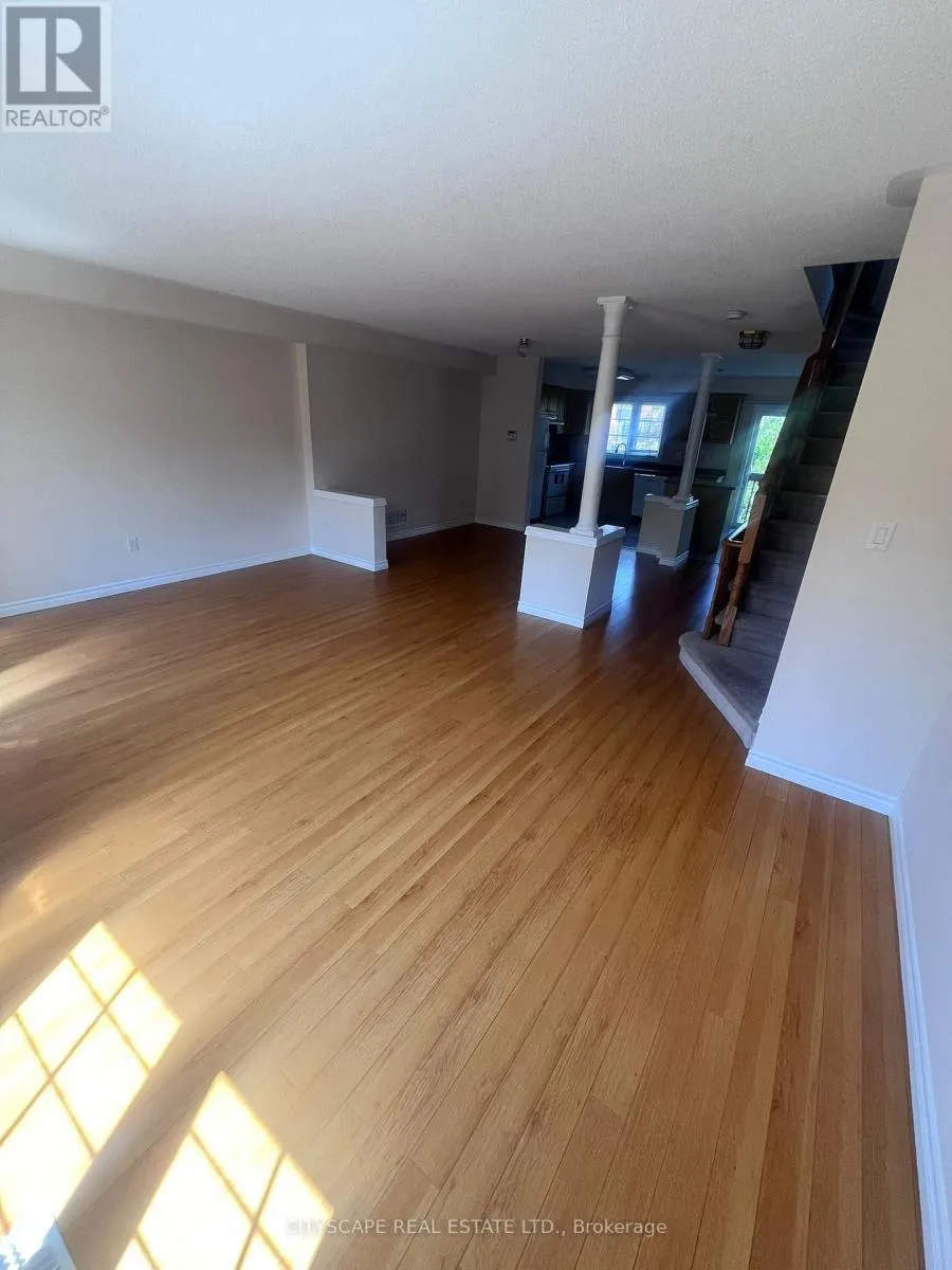 27 FROST KING LANE
