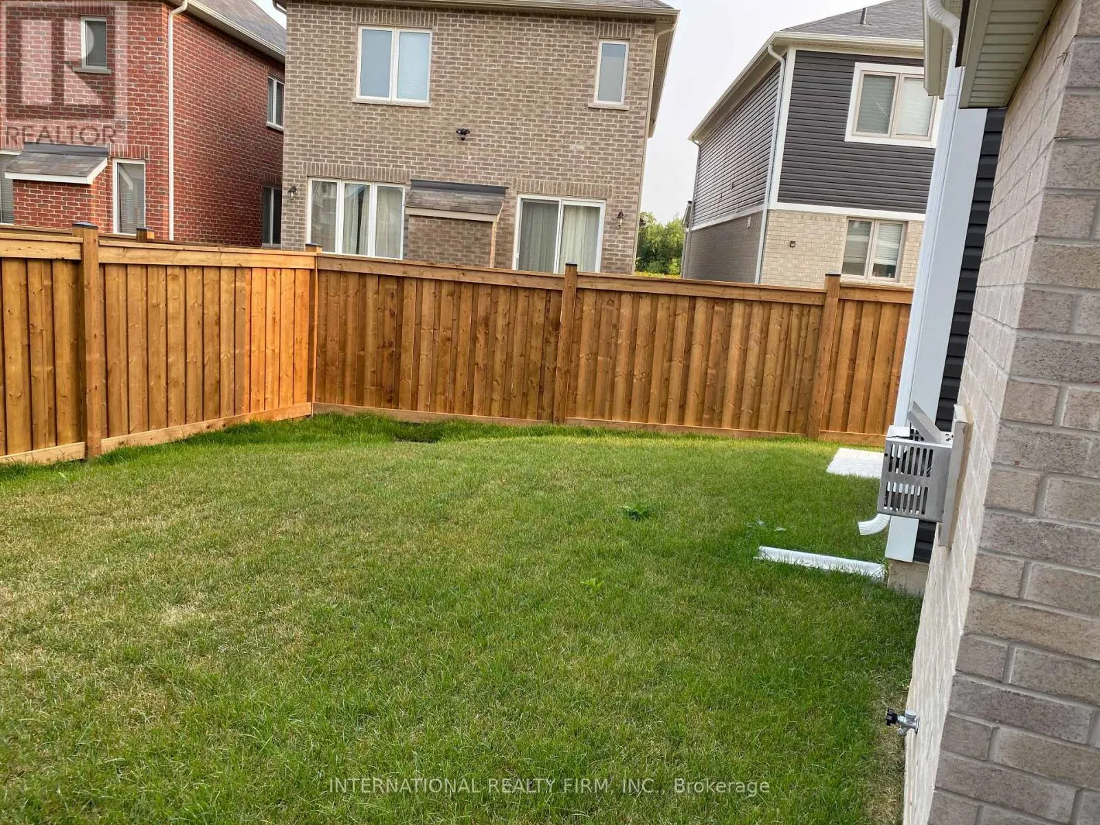 612 JUNEBERRY COURT