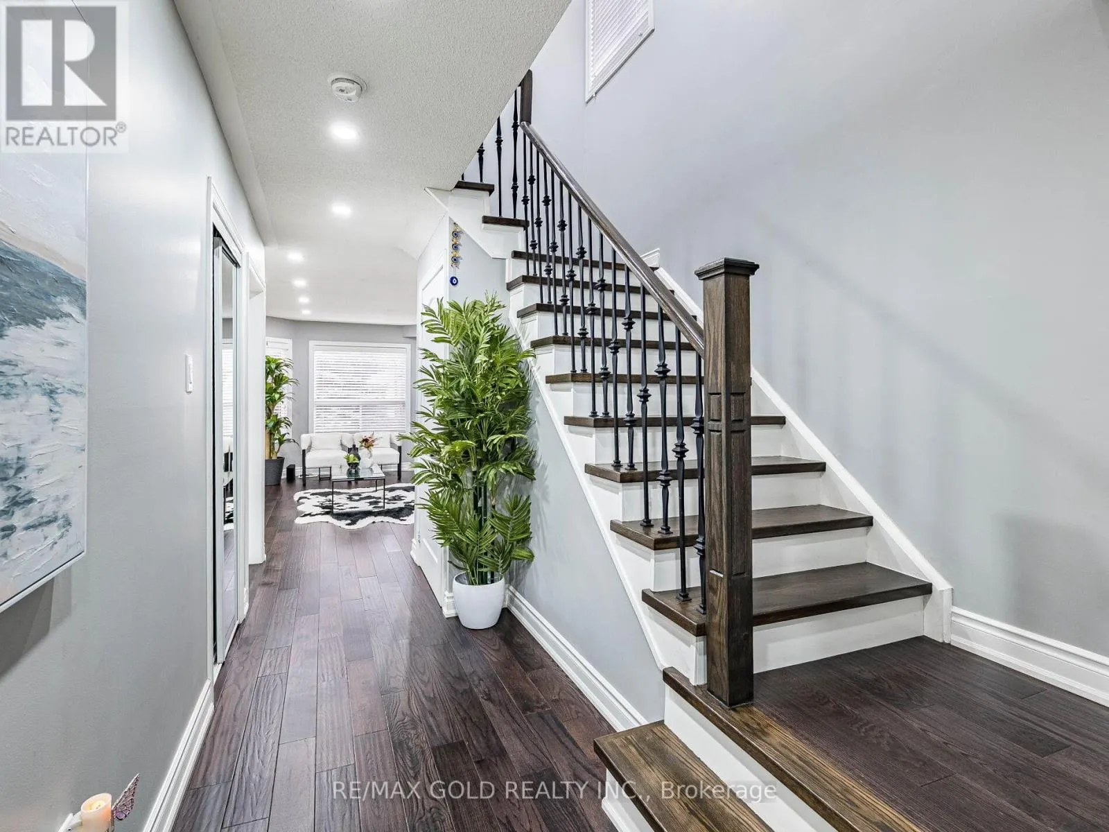 39 TESSLER CRESCENT
