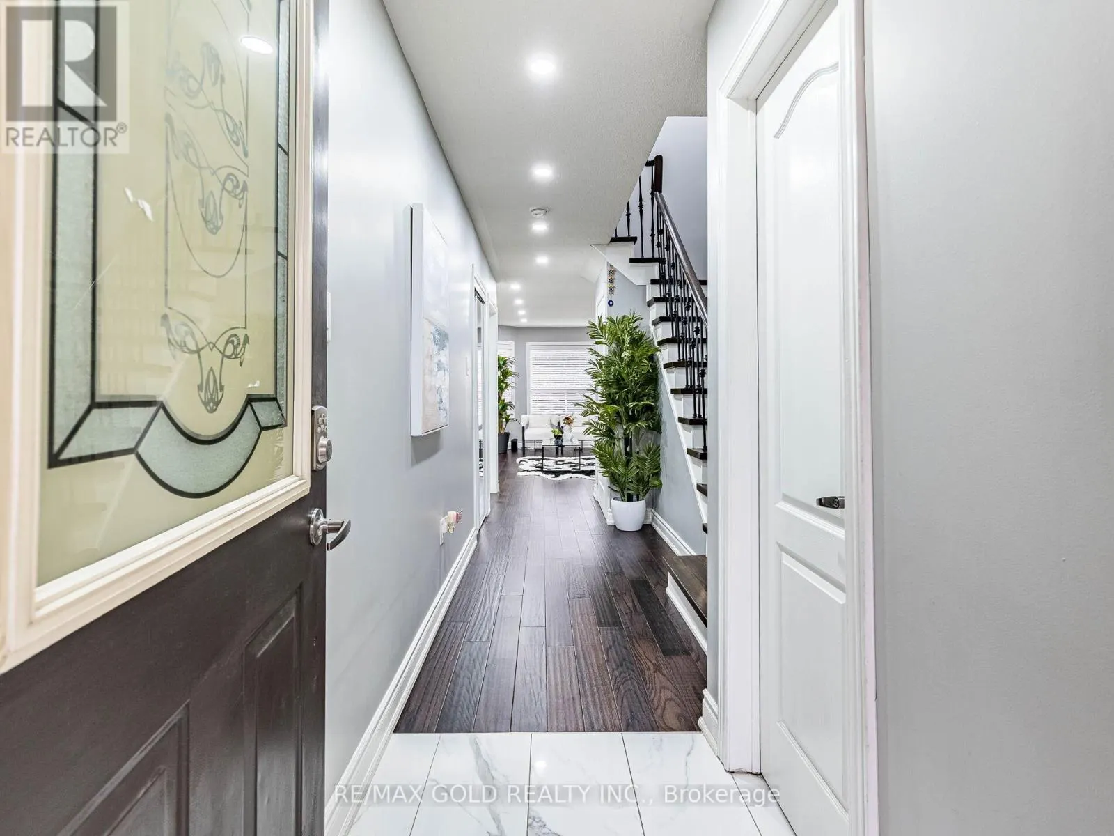 39 TESSLER CRESCENT