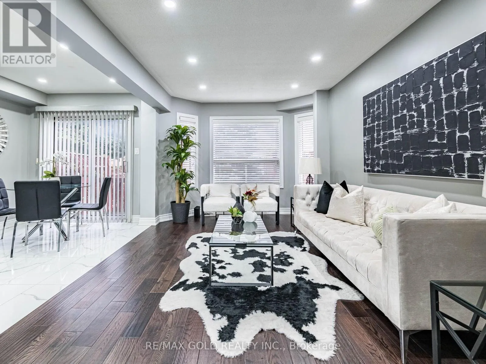 39 TESSLER CRESCENT