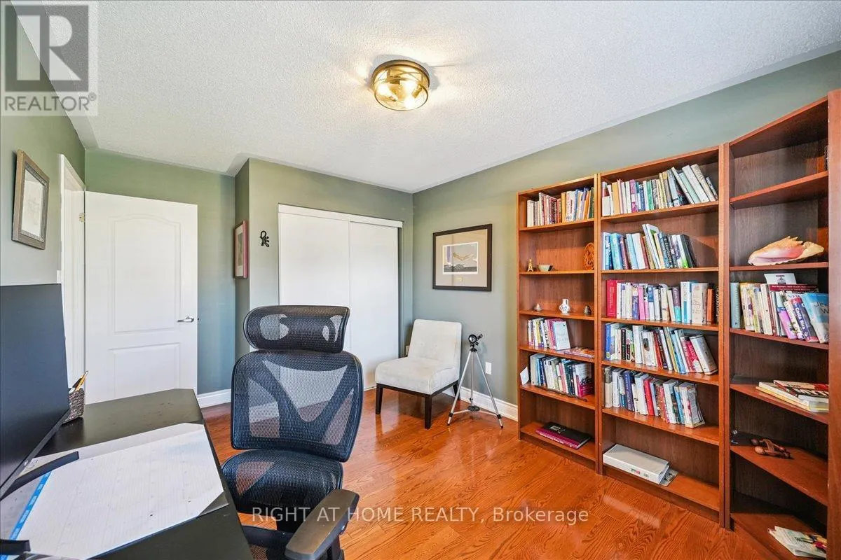 899 PICKERSGILL CRESCENT