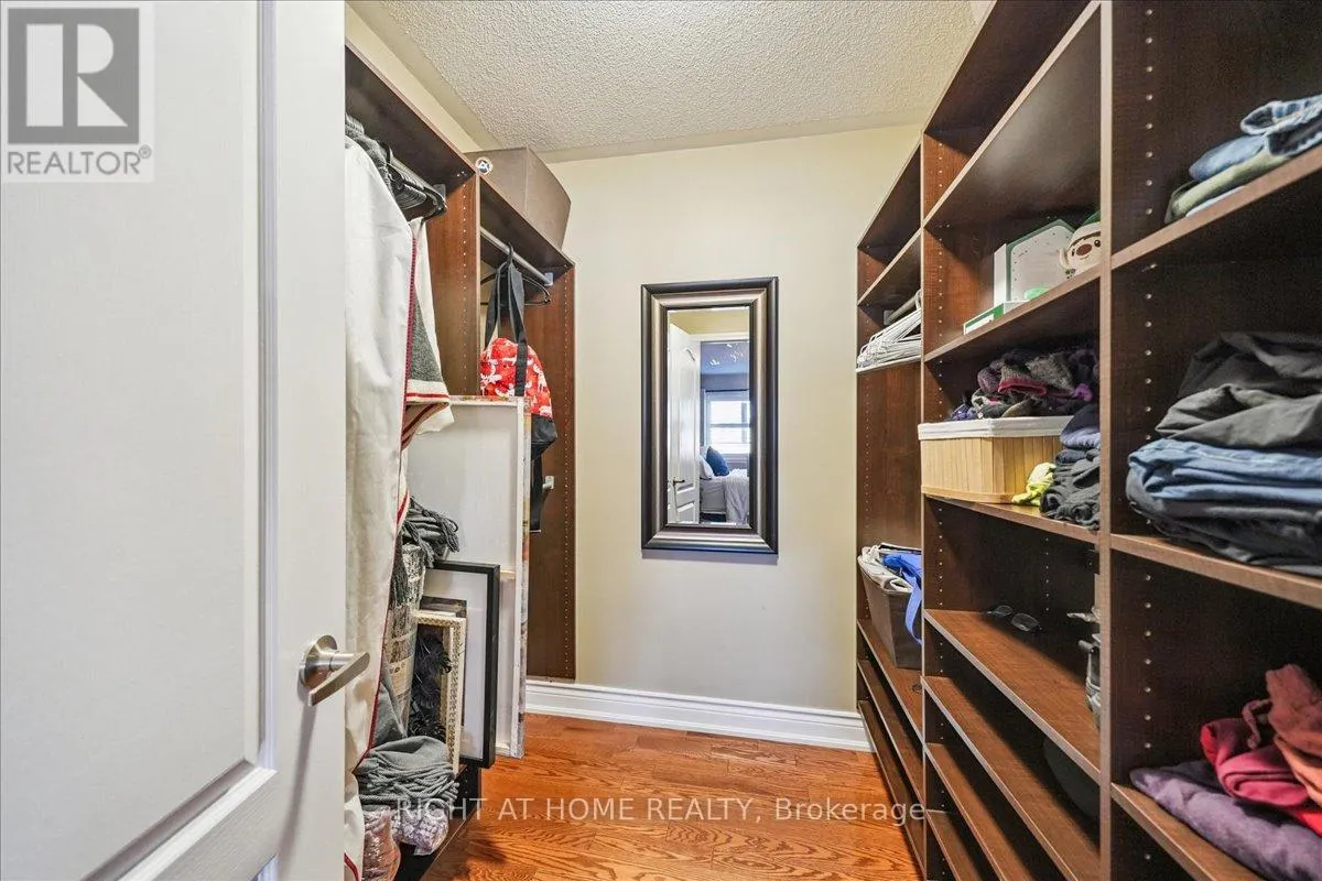 899 PICKERSGILL CRESCENT