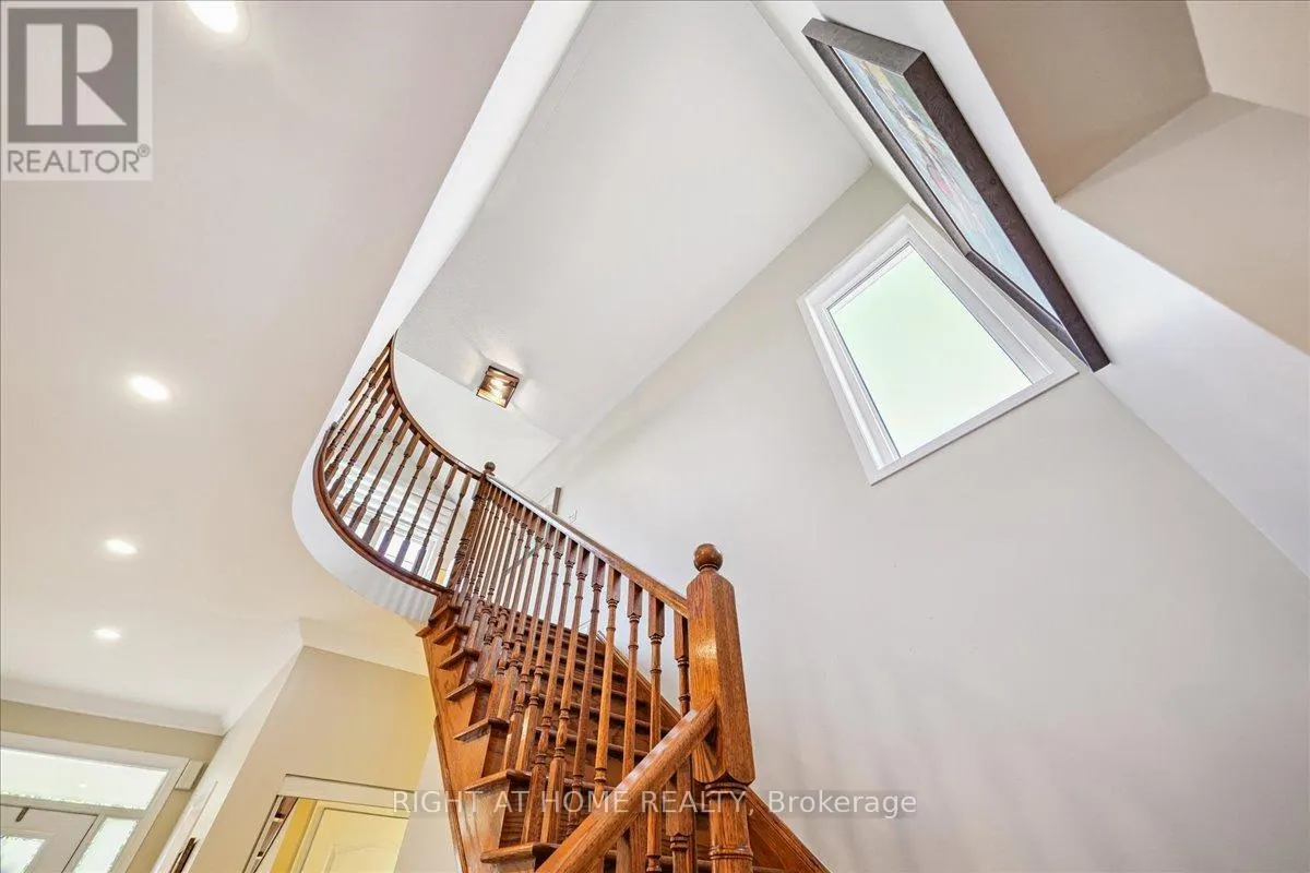 899 PICKERSGILL CRESCENT