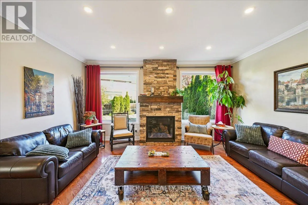 899 PICKERSGILL CRESCENT