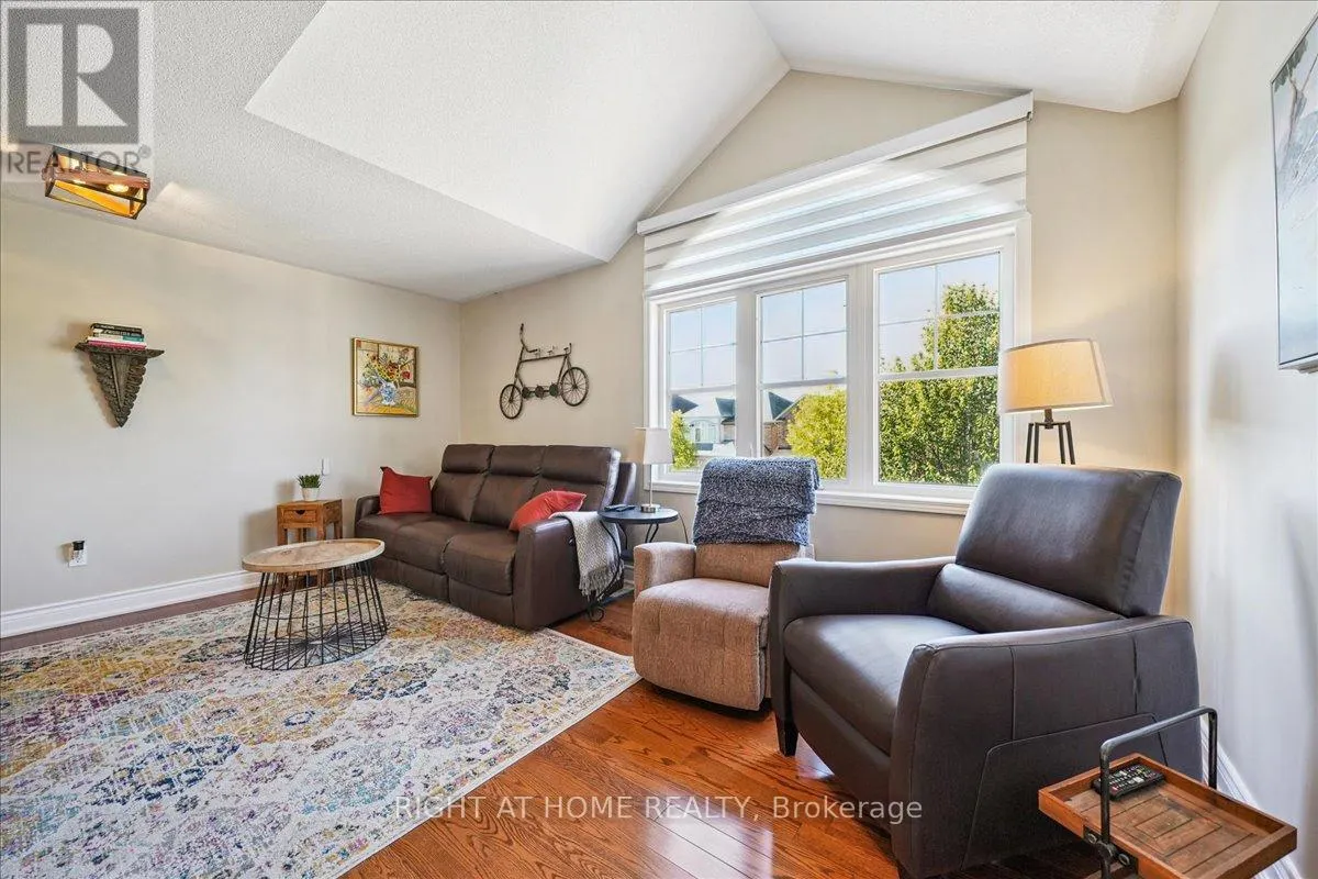 899 PICKERSGILL CRESCENT