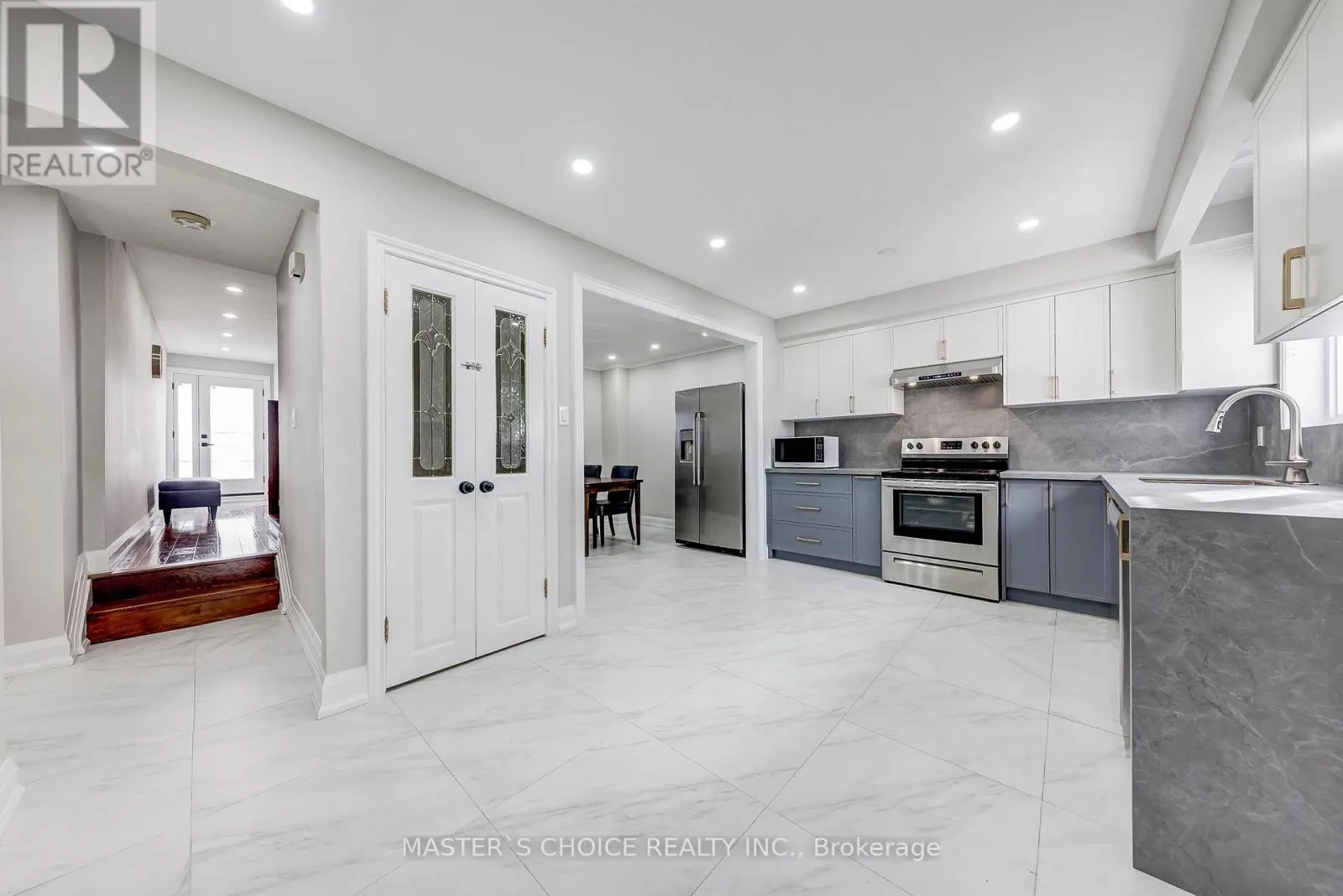 17 SLATER COURT