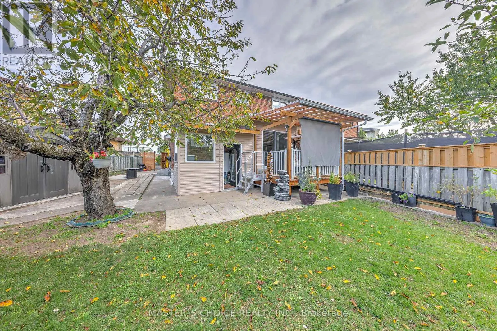 17 SLATER COURT