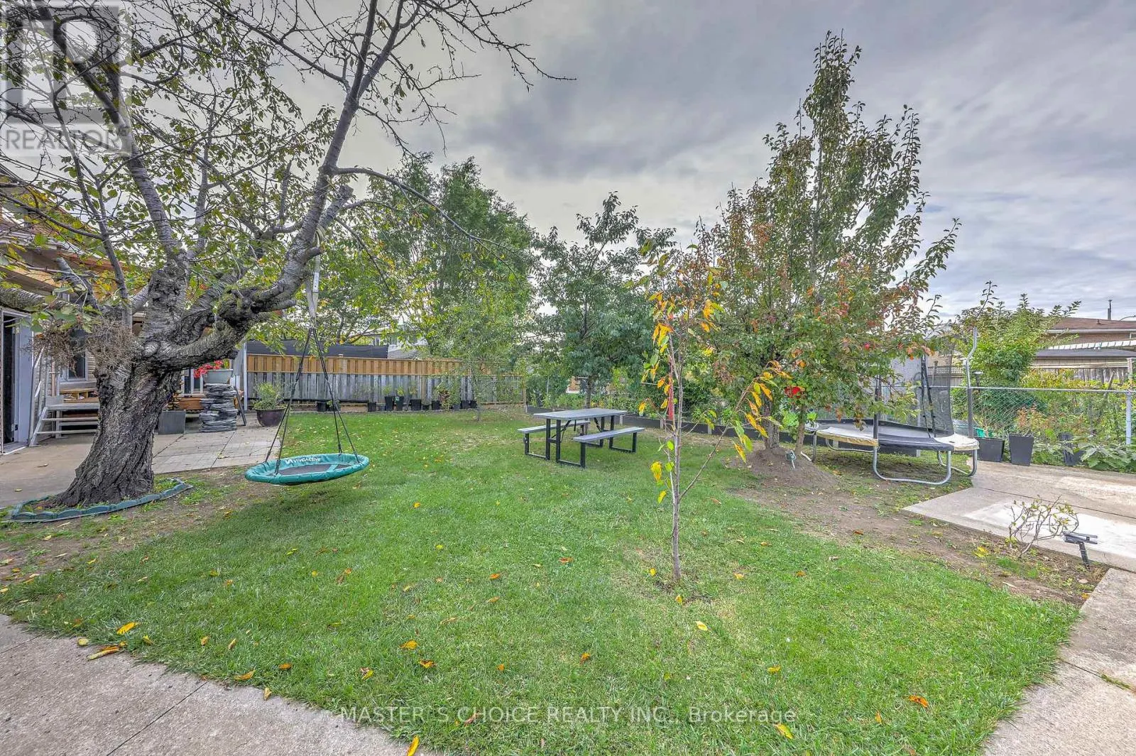 17 SLATER COURT