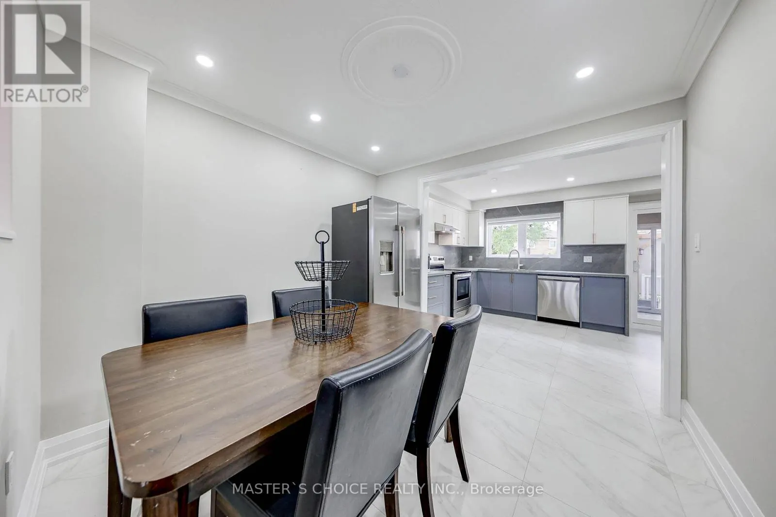 17 SLATER COURT