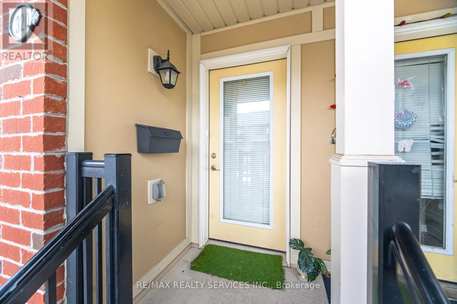 320 - 250 SUNNY MEADOW BOULEVARD