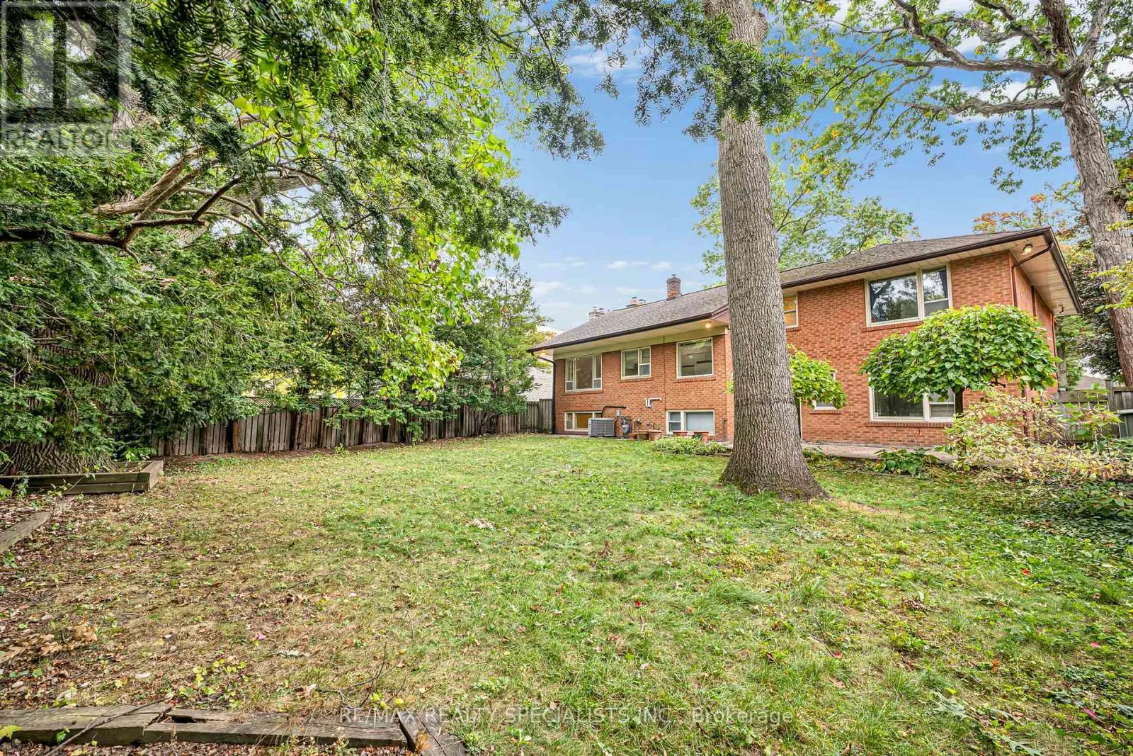 1403 BALLYCLARE DRIVE