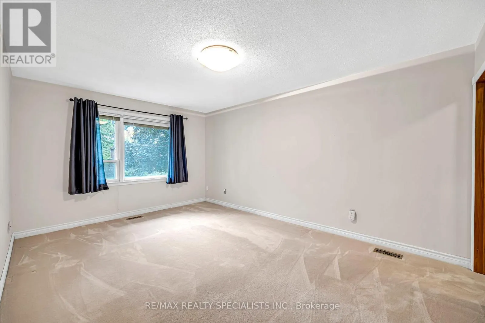 1403 BALLYCLARE DRIVE