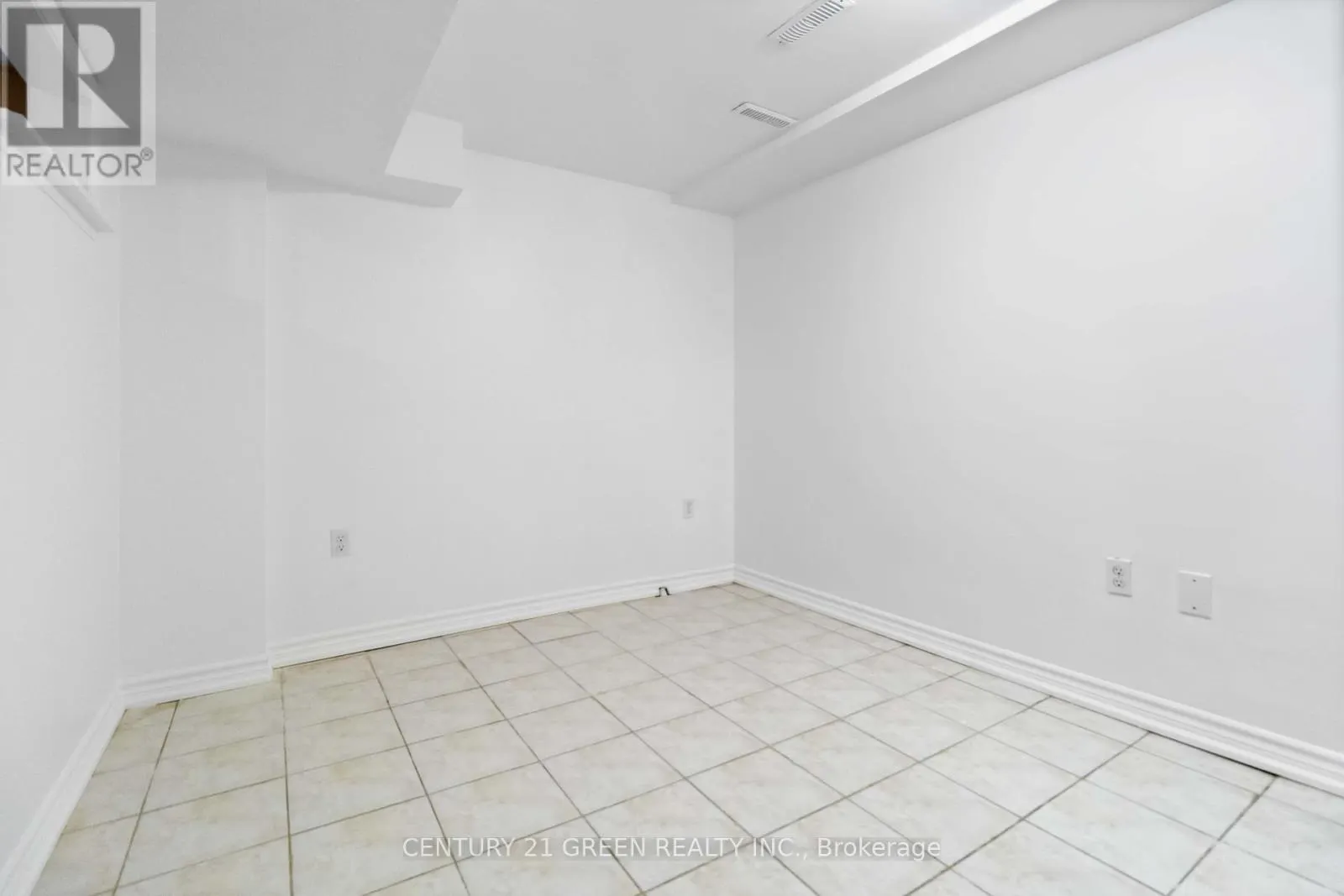 6085 ROWERS CRESCENT