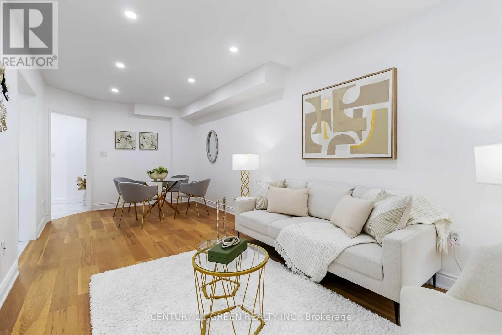 6085 ROWERS CRESCENT
