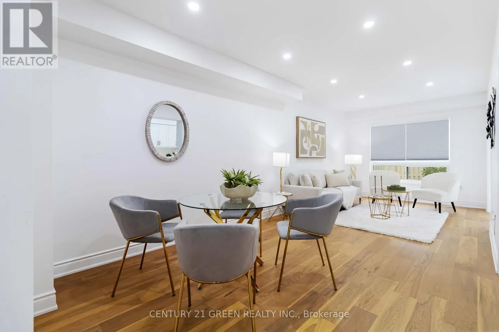 6085 ROWERS CRESCENT