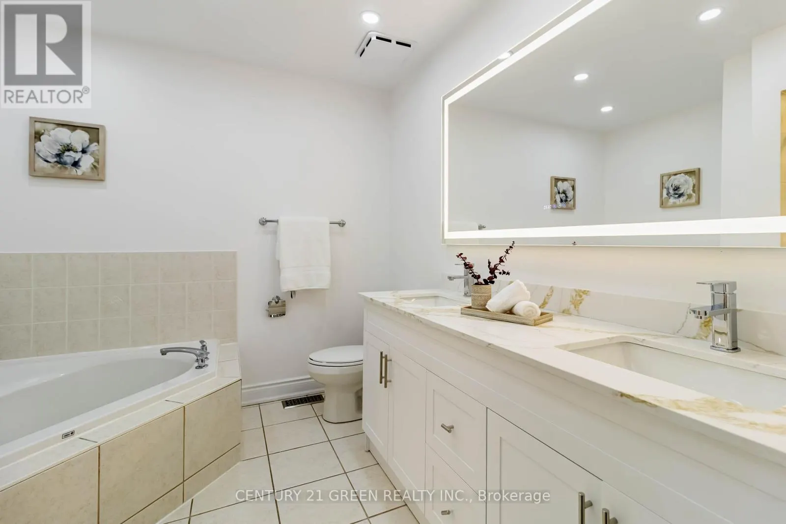 6085 ROWERS CRESCENT