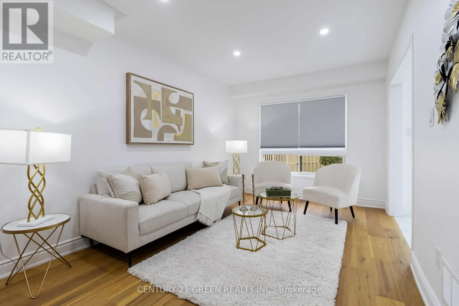 6085 ROWERS CRESCENT