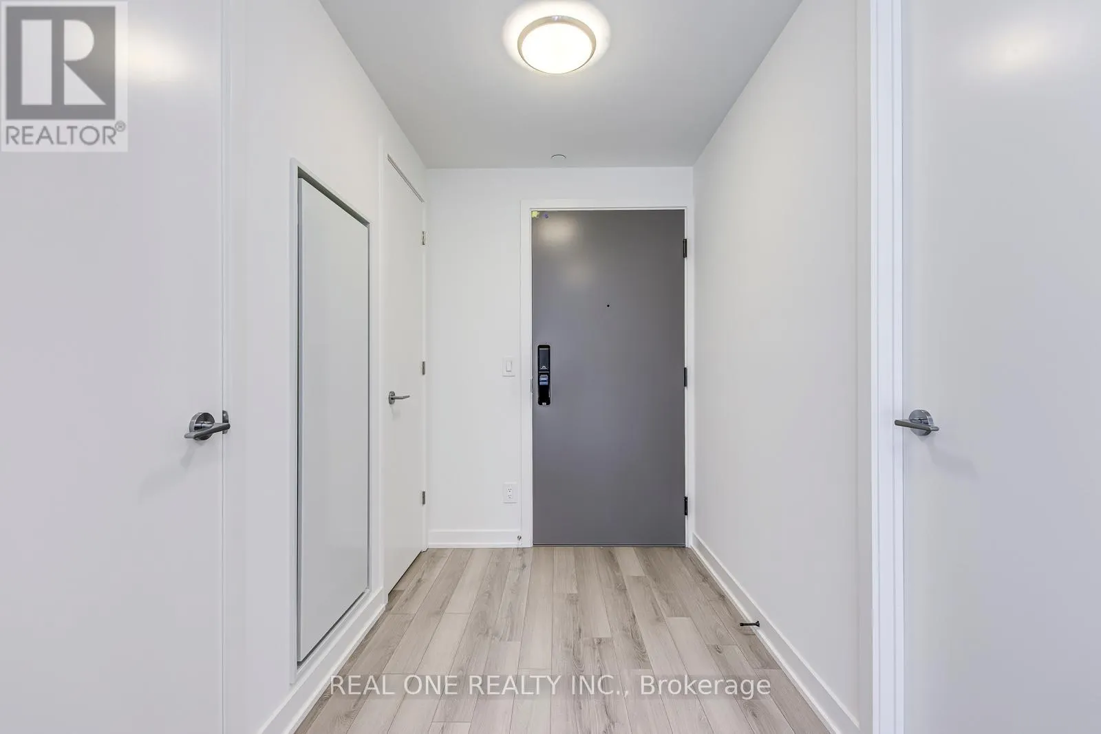 1510 - 3079 TRAFALGAR ROAD