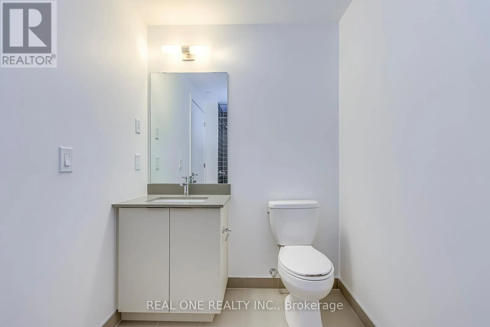 1510 - 3079 TRAFALGAR ROAD