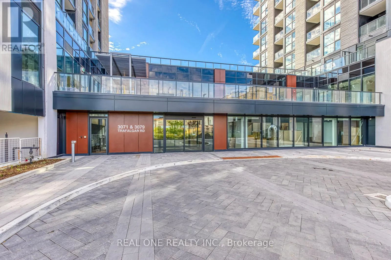 1510 - 3079 TRAFALGAR ROAD